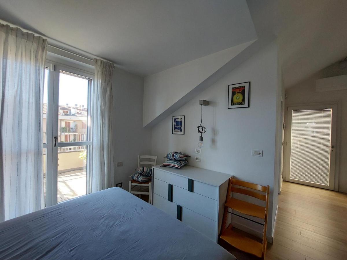 Mansarda Olgiati Zona Navigli Apartamento Milán